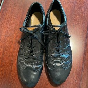 Vintage Louis Vuitton Men’s Monogram Leather Low Top Sneakers